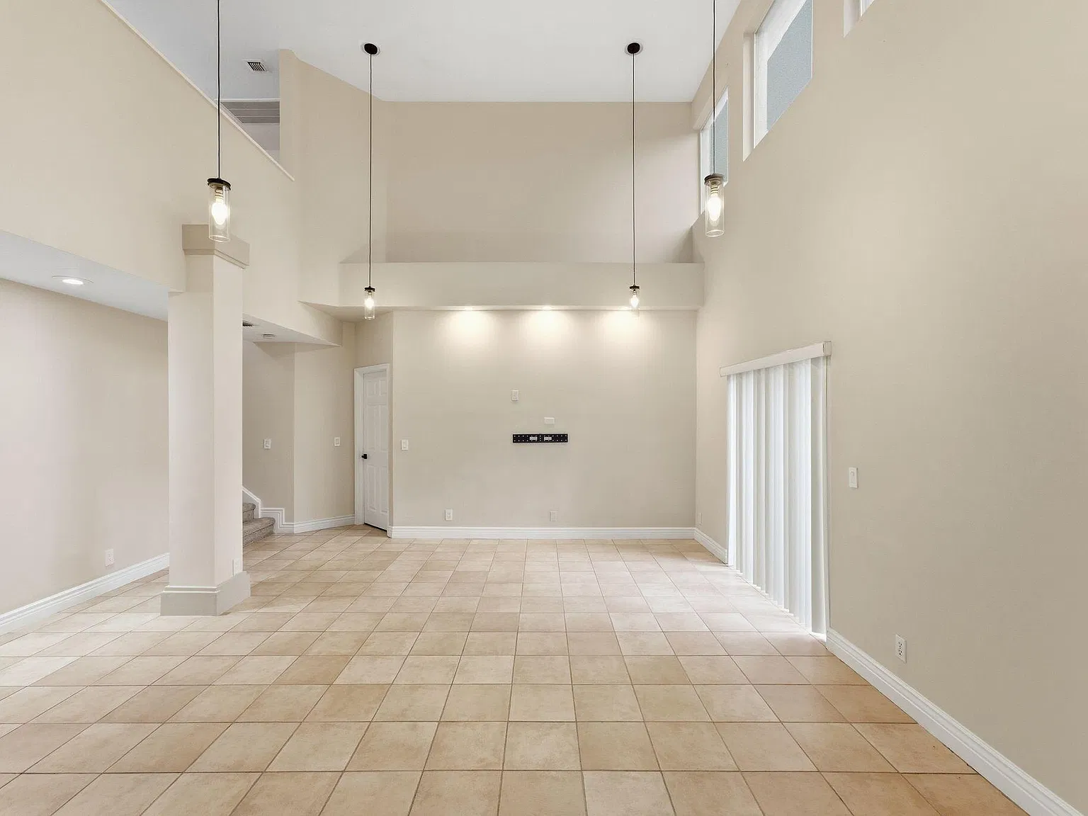 3 bed, 2.5 bath, 2245 sqft, $3,850 — Photo 4