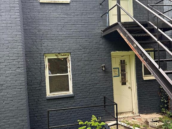 3rd image of 1610 29th St SE