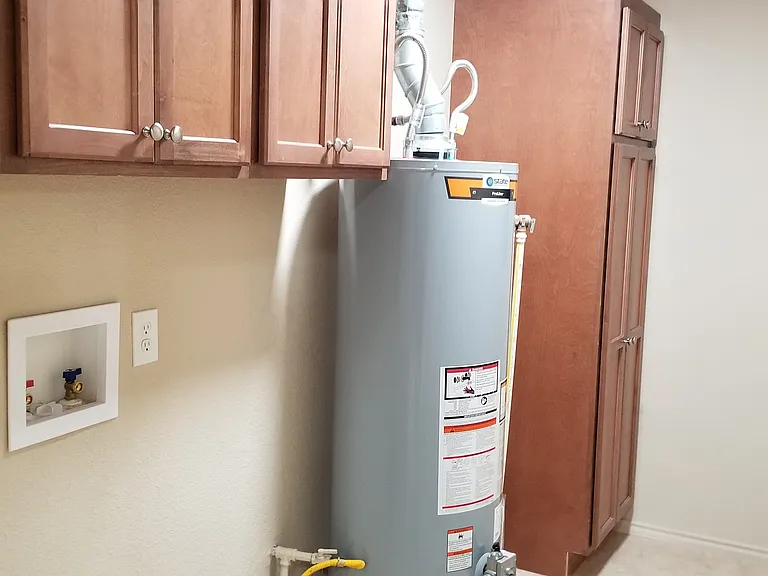 209 St Clair laundry room_12232021
