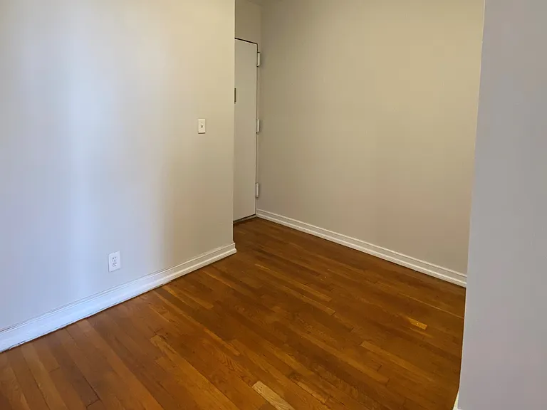 711 Ocean Ave #EG — Photo 5