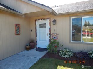 270 Independence Dr, Sequim, WA 98382