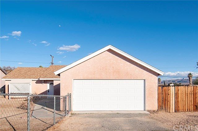 1st image of 6057 Lupine Ave