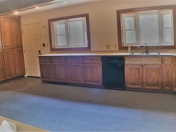5th image of 1409 Pulliam Ave