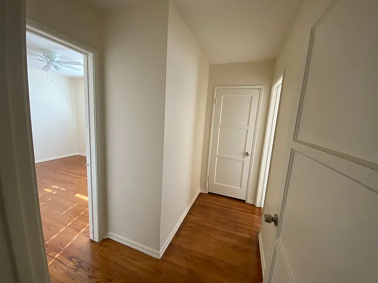 1000-1050 E San Antonio Dr — Photo 10
