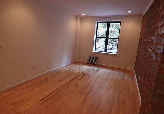 2nd image of 547 W 157th St APT 3