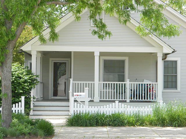 1st image of 428 N Seymour Ave