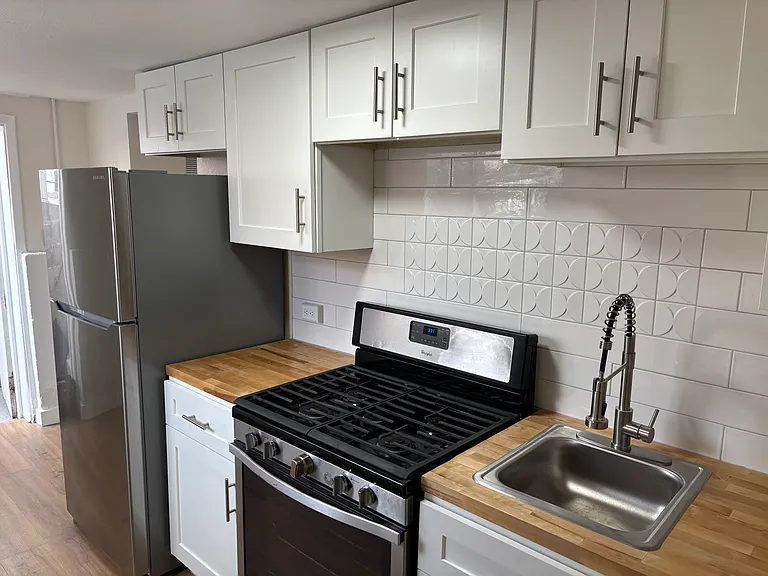 1369 N Columbine St #7 — Photo 3