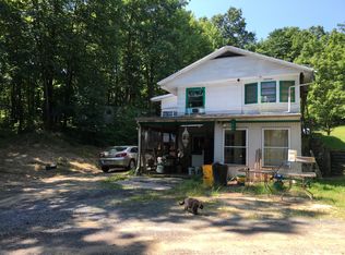 135 Sandy Hill Dr, Cranberry, PA 16319