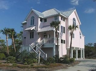 1368 Azalea Dr, Eastpoint, FL 32328