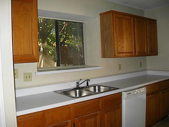 5th image of 6605 Phoenix Pl