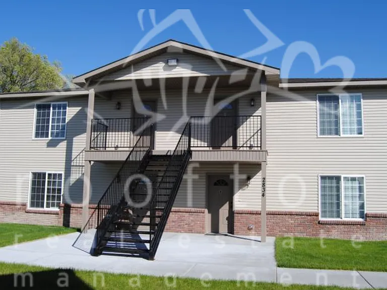 2832 Hunters Loop #C — Photo 1
