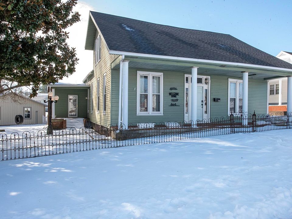 1st image of 151 W Webster St