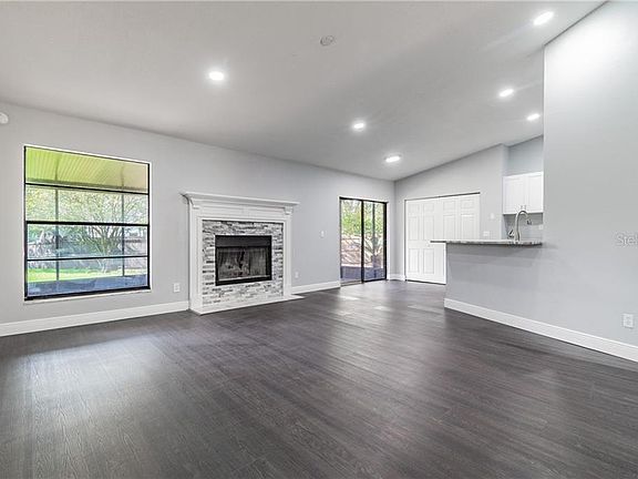 2nd image of 3945 Fieldgreen Pl