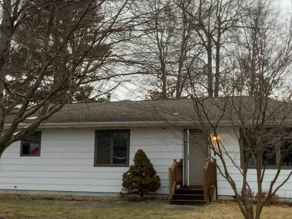506 W Elizabeth St, Kouts, IN 46347