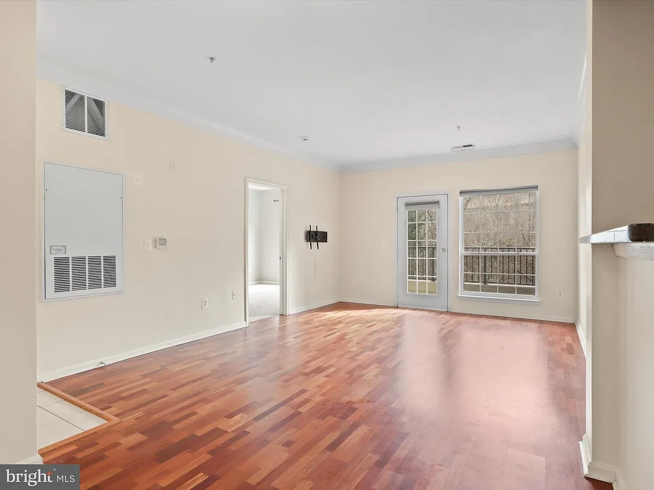 2 bed, 1094 sqft, $2,900 — Photo 2
