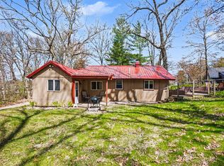 880 W Lincoln Ave, White Cloud, MI 49349