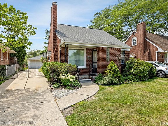 2nd image of 20284 Beaufait St