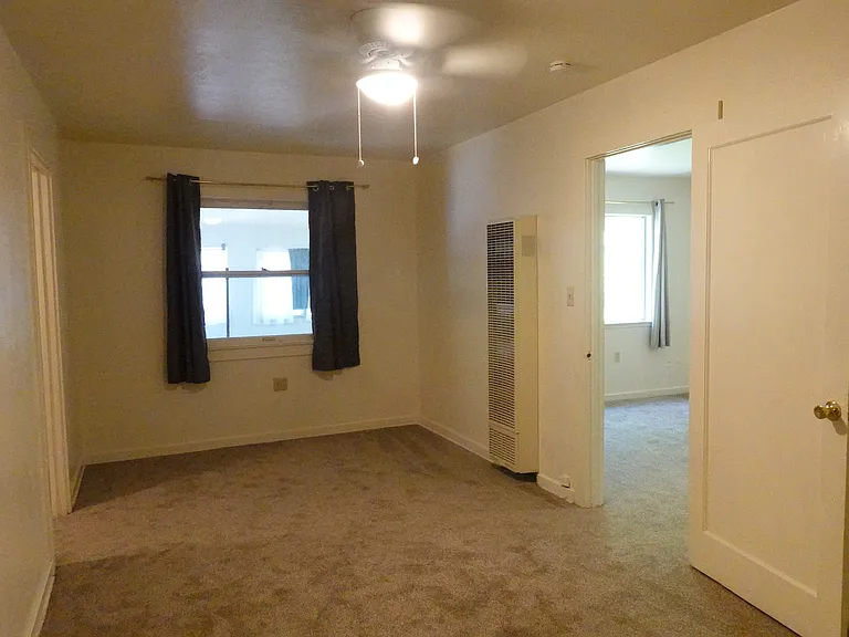608 1/2 Sierra Blvd #A — Photo 10