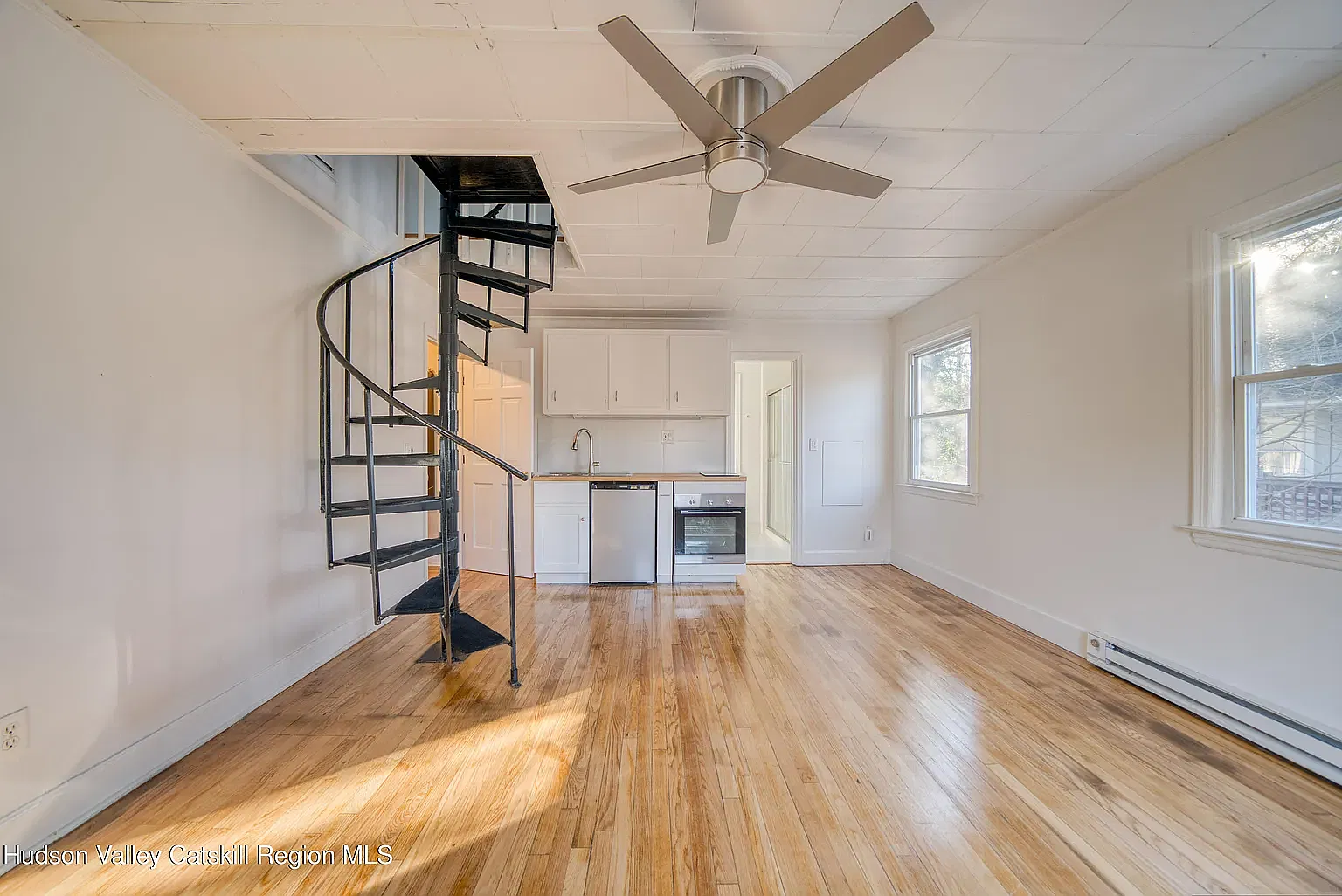 Studio, 450 sqft, $1,600 — Photo 1