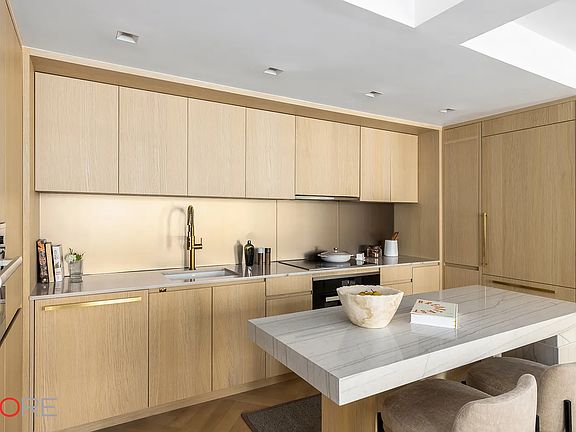 5th image of 150 W 82nd St #6J