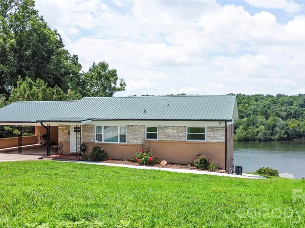 4852 Midway Sand Rd, Hickory, NC 28601