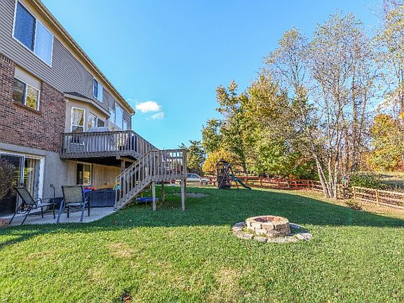 3rd image of 1440 Sequoia Dr