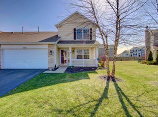1121 Spinnaker St, Hampshire, IL 60140