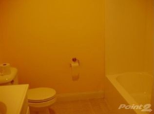 1556 N Main St APT 4, Fall River, MA 02720