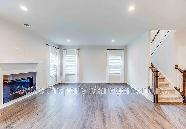 317 Wyandot Way — Photo 3