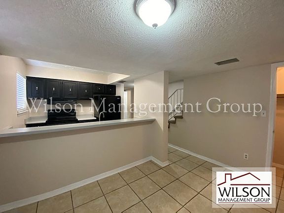 3rd image of 1428 Oak Pl APT K