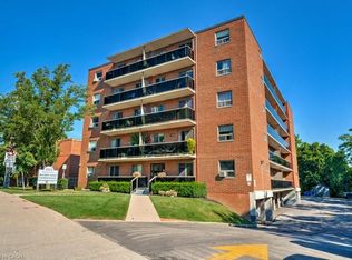 2373 King St E #17, Hamilton, ON L8K 1X9