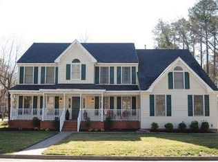 317 Spice Bush Ct, Chesapeake, VA 23320