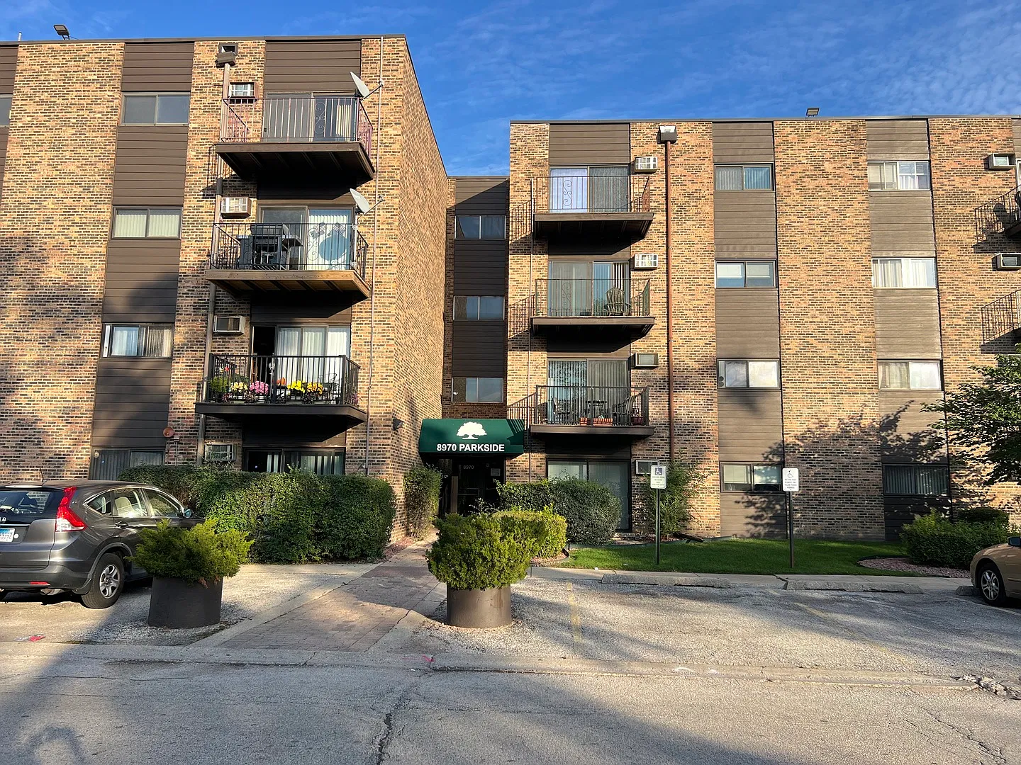 1 bed, 850 sqft, $1,550 — Photo 1