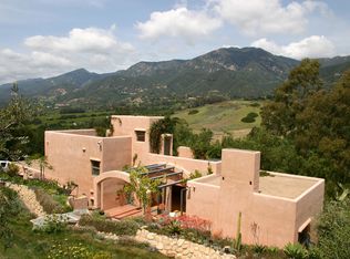 2709 Macadamia Ln, Santa Barbara, CA 93108