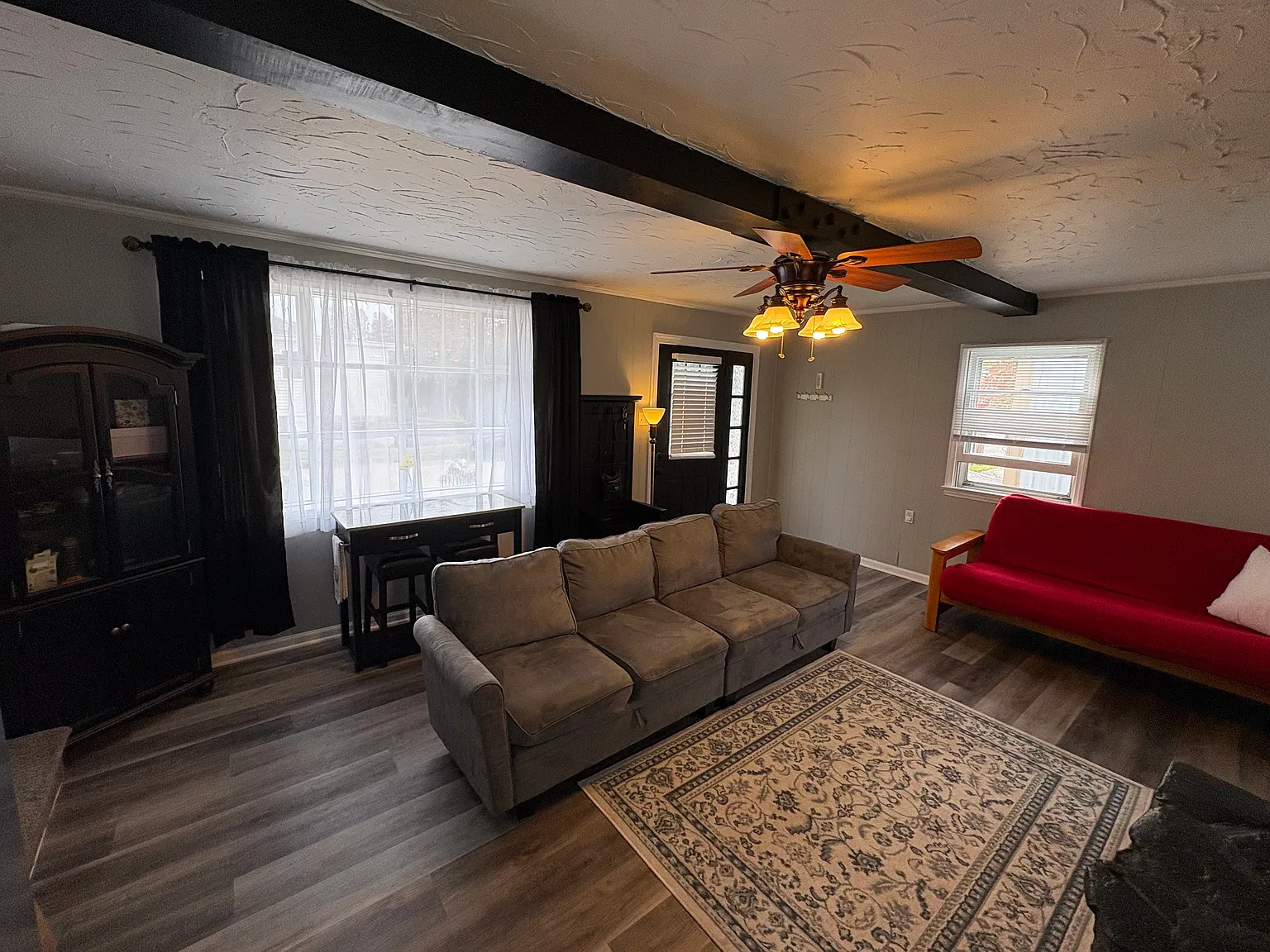 Studio, 580 sqft, $1,000 — Photo 2