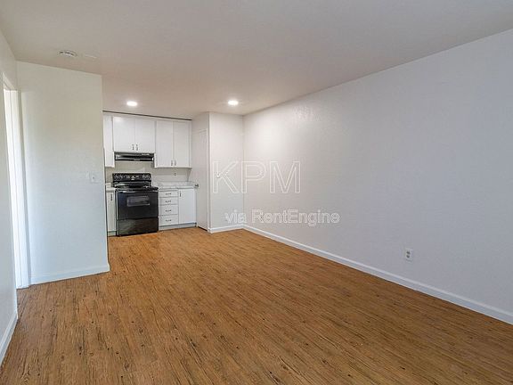 4th image of 3939 N Pershing Ave #Fbd2cf2c0