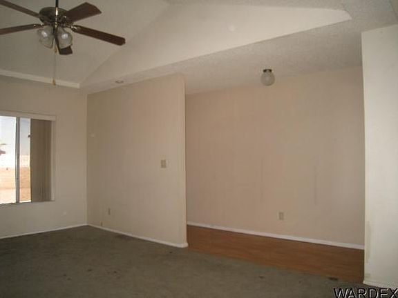 4th image of 1040 Clearwater Ct