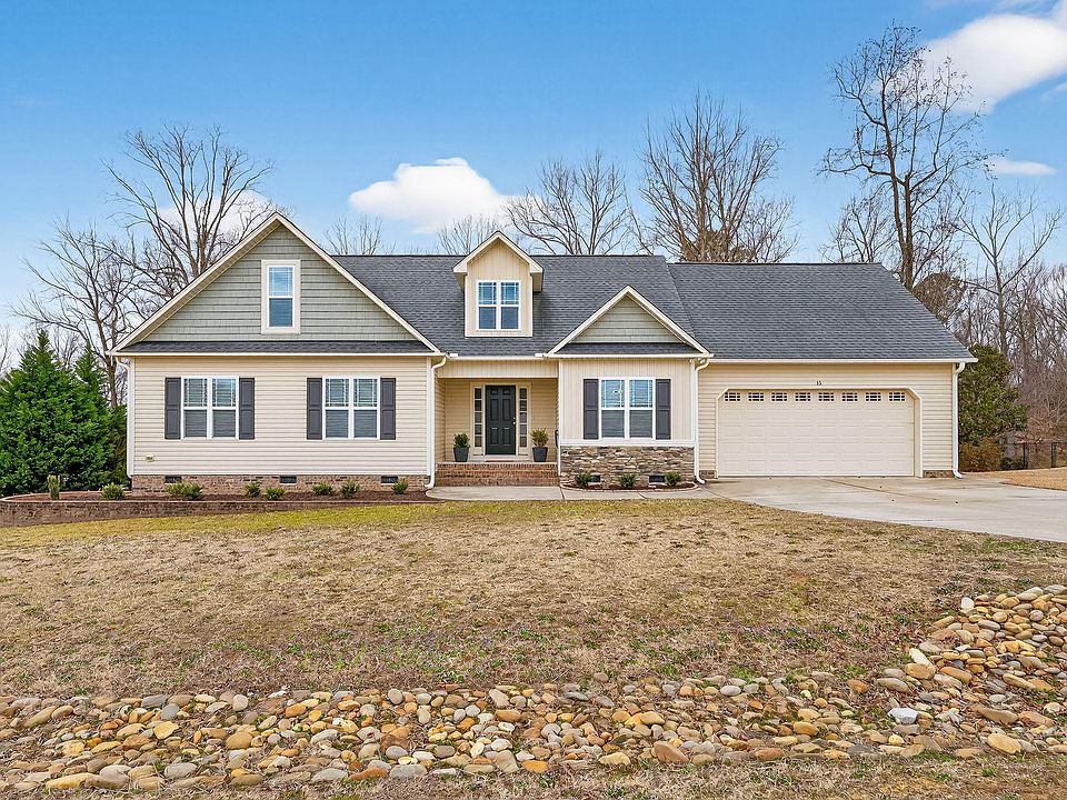 1st image of 33 Bluestone Dr