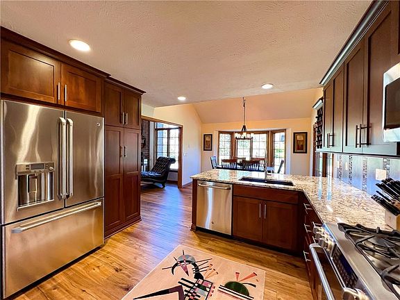 5th image of 123 Heartland Dr