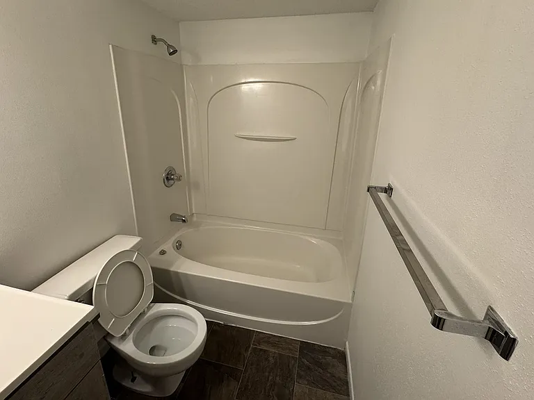 1007 Parkway Dr #1009 — Photo 12