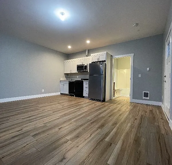 1177 NW 23rd Ave — Photo 3