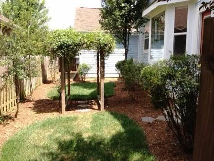 90 S Inglenook Ln — Photo 2