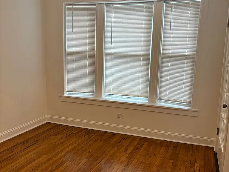 1007 N Lavergne Ave — Photo 9
