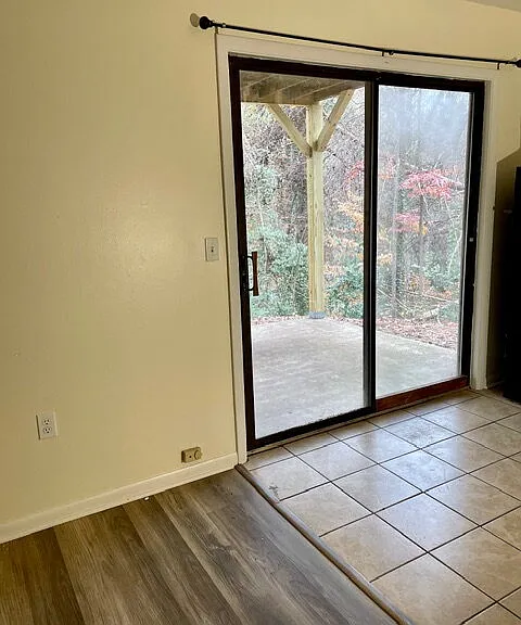 400 Foxfire Ct #B — Photo 9