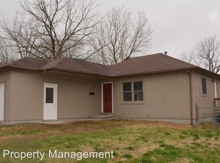 355 N Warren Ave, Springfield, MO 65802