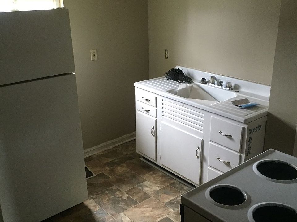 2nd image of 2459 Collis Ave APT 3