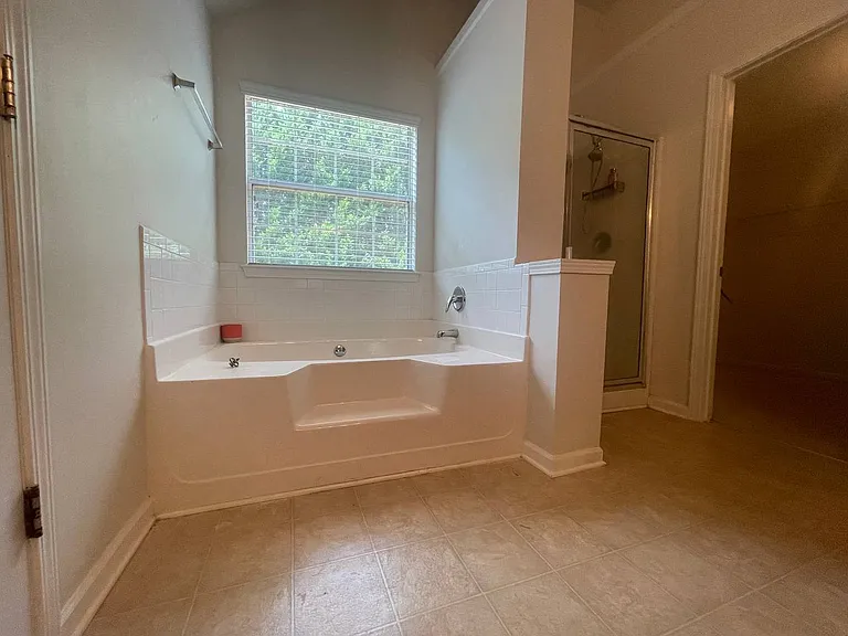 520 Lakeridge Ct — Photo 40