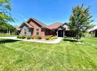 11022 Winged Foot Dr, Sellersburg, IN 47172