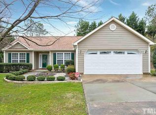 216 Hollyhock Ln, Apex, NC 27539