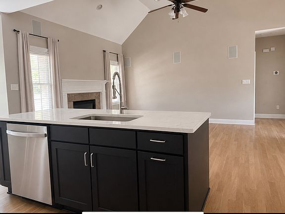 4th image of 2805 Laurelstone Ln